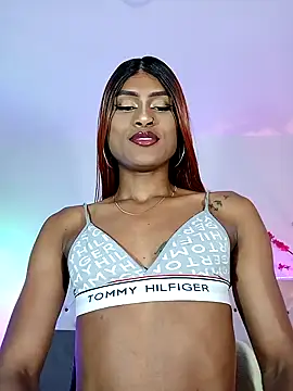 Snapshot of Elektra_Queen chatting on January 2025 01:39:01 PM Elektra Queen online show from January 2025 01:39:01 PM