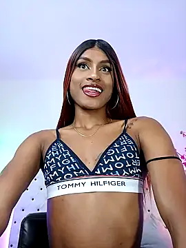 Snapshot of Elektra_Queen chatting on January 2025 01:40:01 PM Elektra Queen online show from January 2025 01:40:01 PM