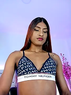 Snapshot of Elektra_Queen chatting on January 2025 01:42:01 PM Elektra Queen online show from January 2025 01:42:01 PM