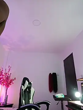 Elektra Queen online show from December 2025 12:54:01 PM