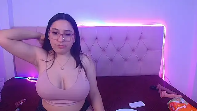 Little Cuttie  online show from January 2025 05:48:01 AM
