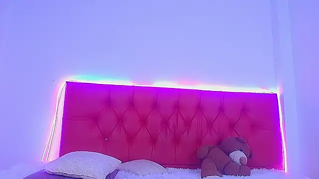 Little Cuttie  online show from February 2025 07:01:01 AM