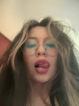 marie2  online show from January 2025 03:54:02 PM