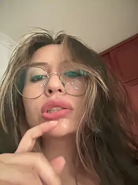 marie2  online show from January 2025 06:35:01 PM