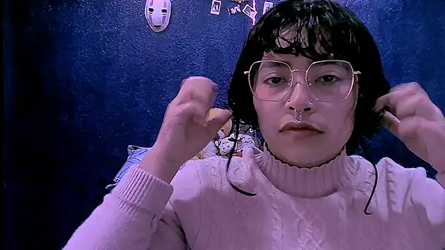 NinaYellow online show from April 2026 12:43:02 PM