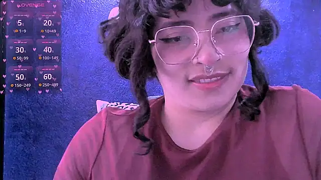 NinaYellow online show from June 2026 01:45:02 PM