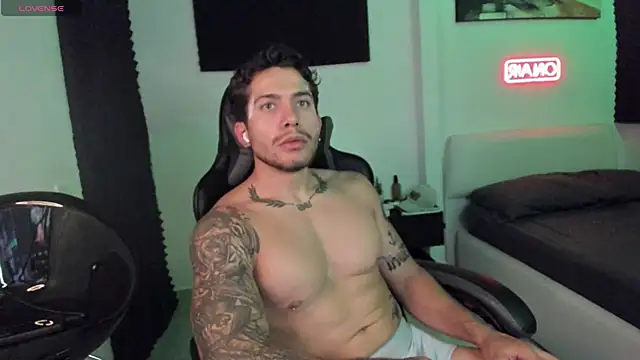 LucianSinclair online show from November 2025 12:56:02 AM