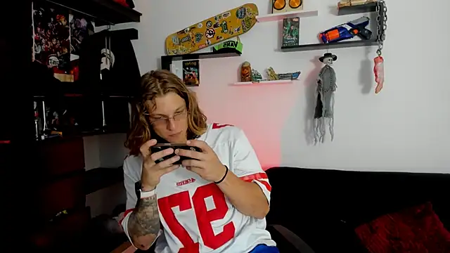 Tom Krakow online show from December 2024 07:12:01 PM