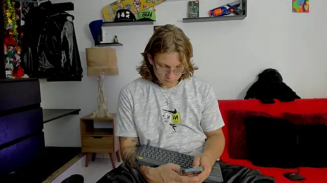 Tom Krakow online show from January 2025 06:59:01 PM