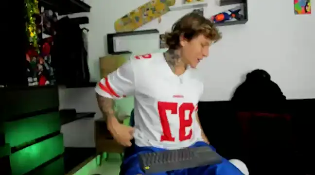 Tom Krakow online show from February 2025 08:36:01 PM