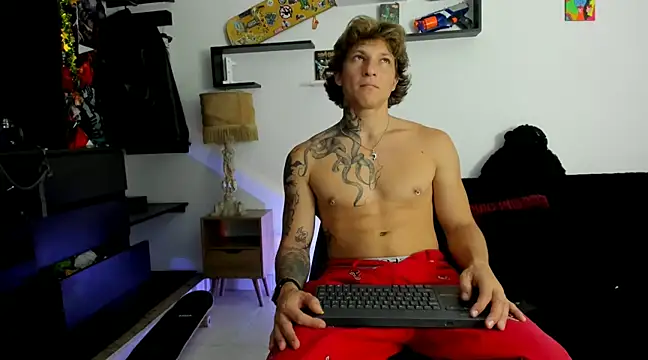 Tom Krakow online show from February 2025 09:01:02 PM