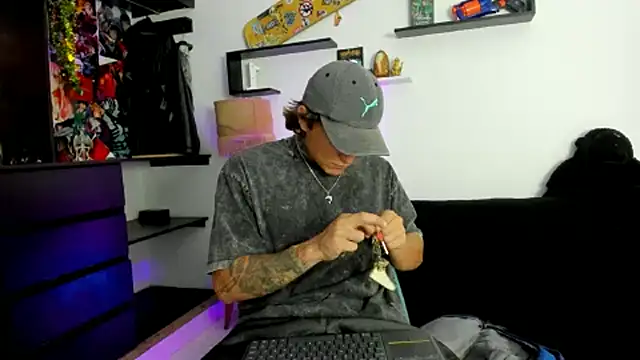 Tom Krakow online show from March 2025 08:34:01 PM