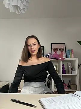 Hii Lolla online show from February 2025 09:10:01 AM