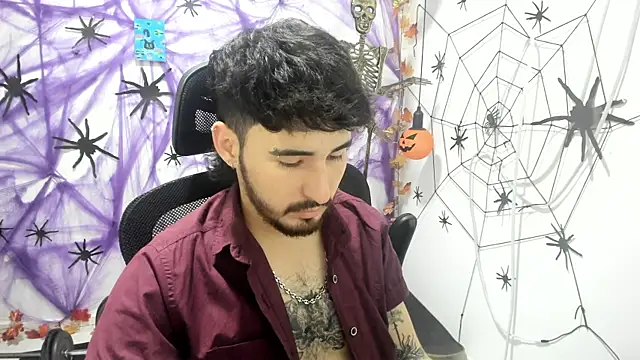 DmitriSanders online show from November 2025 08:18:01 PM