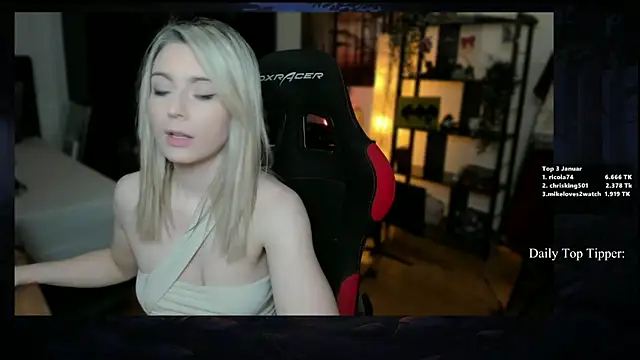 Lisaonthemoon online show from January 2025 02:25:01 PM