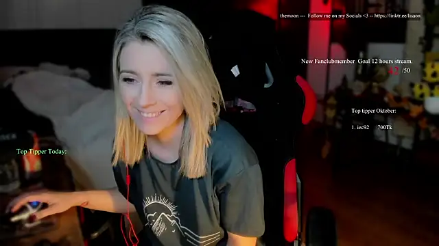 Lisaonthemoon online show from October 2025 08:49:01 PM