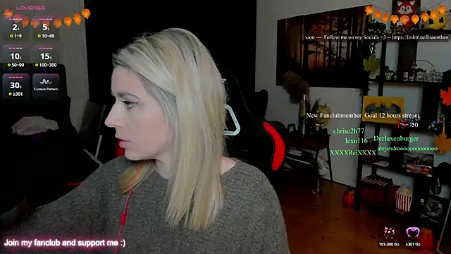 Lisaonthemoon online show from November 2025 06:30:02 PM