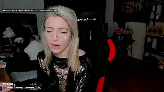 Lisaonthemoon online show from January 2026 06:57:02 PM