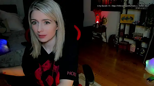 Lisaonthemoon online show from February 2026 06:24:02 PM