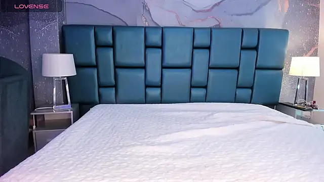 Snapshot of Nahomi_Wild chatting on January 2025 02:03:02 AM Nahomi Wild online show from January 2025 02:03:02 AM