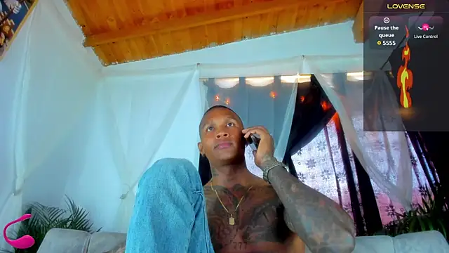 esteveen ortegas  online show from October 2025 05:37:02 PM