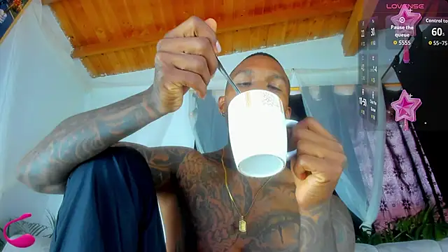 esteveen ortegas  online show from October 2025 01:37:01 PM