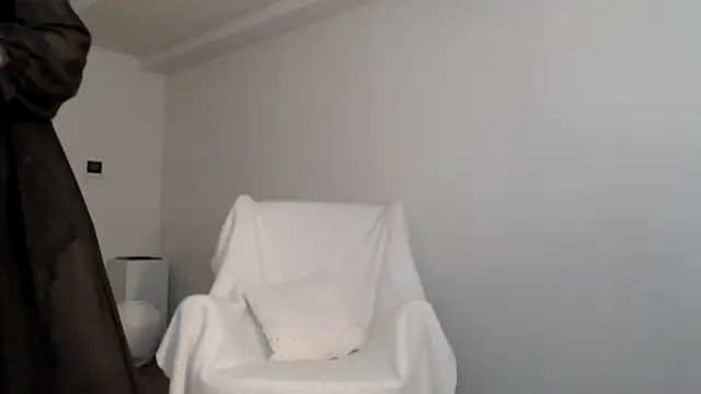 Lily 0000 online show from February 2025 11:43:02 AM