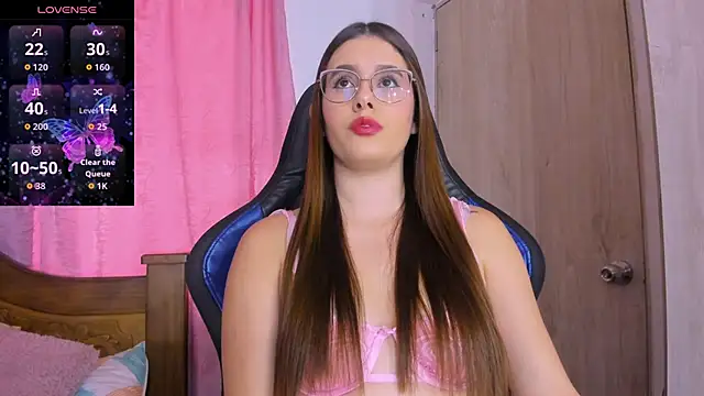 ParisShayk online show from October 2025 06:08:02 PM