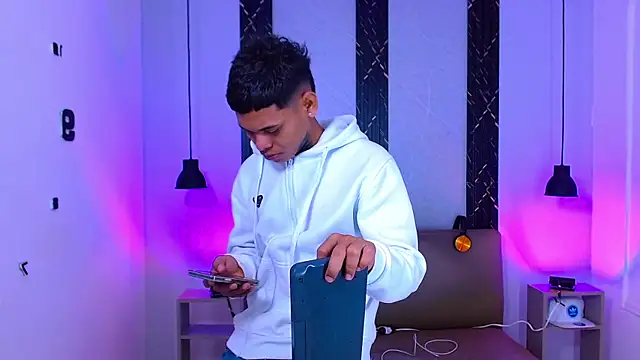 Damar fhelipe online show from October 2025 04:11:01 AM