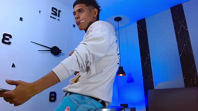 Damar fhelipe online show from November 2025 02:45:02 AM