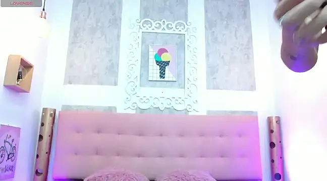 Cloeandtyfanny online show from February 2025 03:35:01 AM