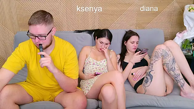 Ksenny online show from March 2026 05:44:01 AM