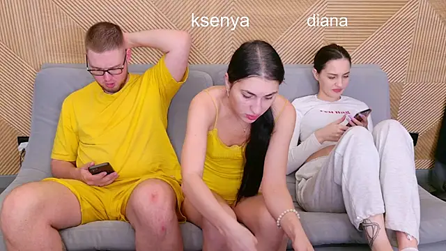 Ksenny online show from June 2026 06:48:02 AM