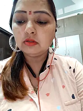 Snapshot of Dianaa9 chatting on February 2025 02:14:02 PM Dianaa9 online show from February 2025 02:14:02 PM