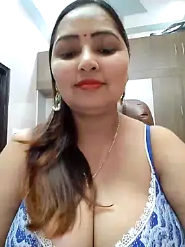 Snapshot of Dianaa9 chatting on March 2025 05:28:02 PM Dianaa9 online show from March 2025 05:28:02 PM