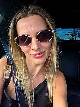 SweetMonicaUK online show from September 2025 09:42:02 AM