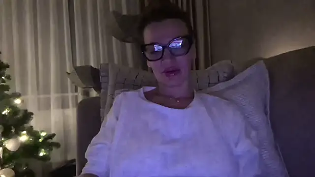 SweetMonicaUK online show from December 2025 10:47:01 PM