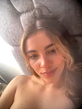 xia foxxy online show from September 2025 07:48:02 PM