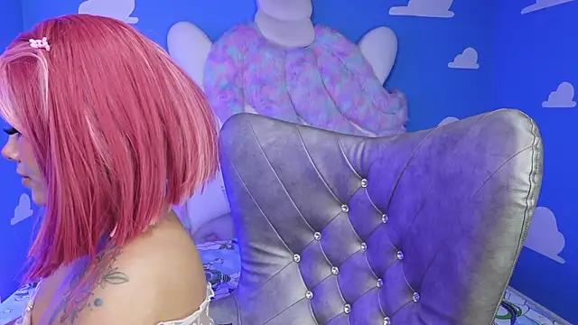 miss keisi online show from December 2025 06:04:02 PM