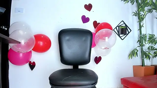 Maximo   online show from February 2025 08:52:02 PM