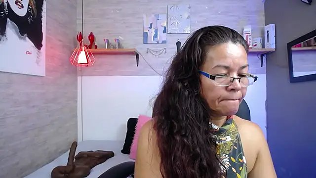 Snapshot of MaturePure chatting on October 2025 10:10:01 PM MaturePure online show from October 2025 10:10:01 PM