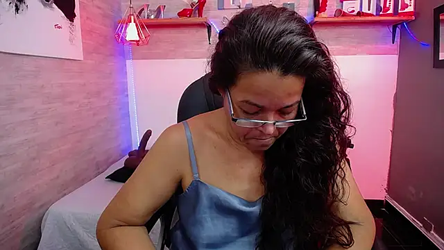 Snapshot of MaturePure chatting on November 2025 10:42:02 PM MaturePure online show from November 2025 10:42:02 PM