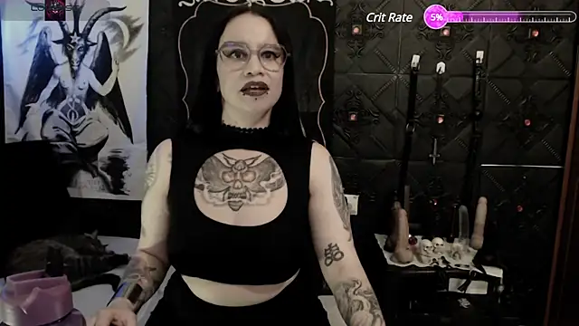 Evil Queen 666 online show from December 2024 08:23:02 AM