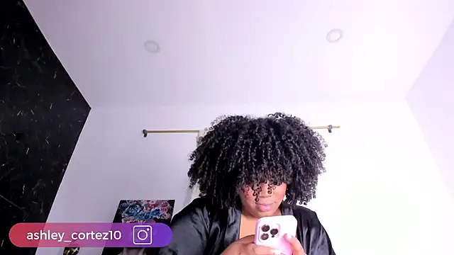 Snapshot of ashley_crotez chatting on February 2025 11:58:02 PM ashley crotez online show from February 2025 11:58:02 PM