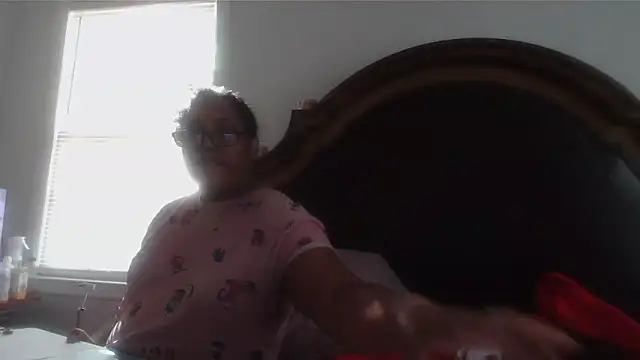 ebonyred online show from April 2026 01:38:02 PM