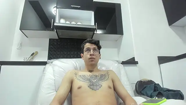 AgarEvans online show from December 2024 04:02:02 AM