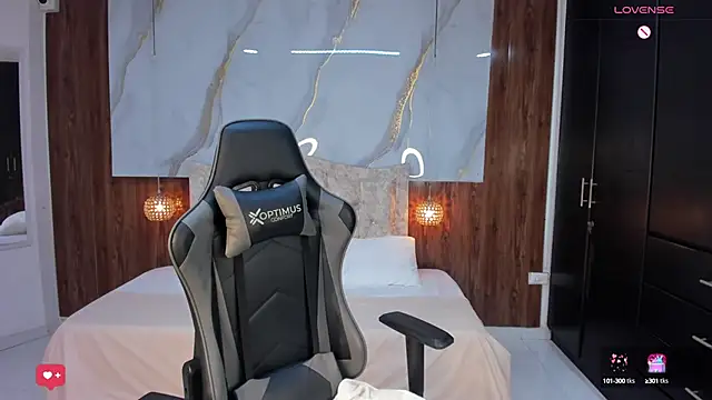 Snapshot of mia_18v chatting on February 2025 08:38:02 PM mia 18v online show from February 2025 08:38:02 PM