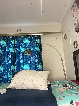 Honeycoco0211 online show from February 2025 03:41:02 PM