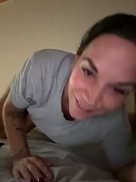 Lady Knaller online show from October 2025 06:27:01 PM