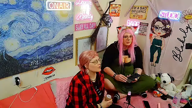 Blakelytgirl online show from April 2026 03:42:02 PM